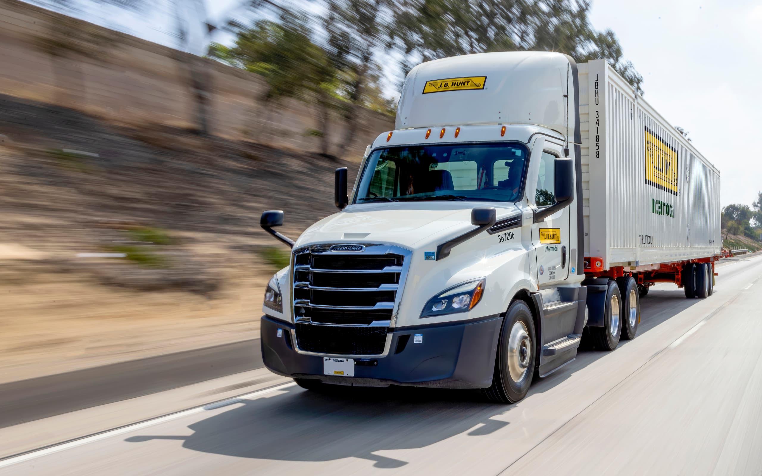 JB Hunt Intermodal Truck